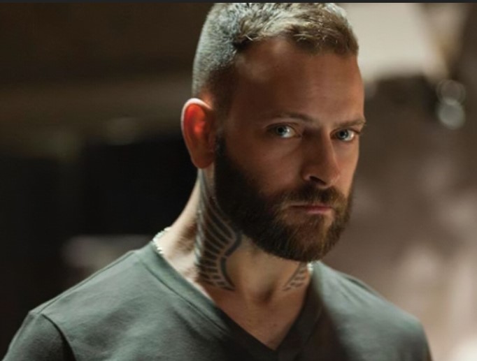 Alessandro Borghi chi è