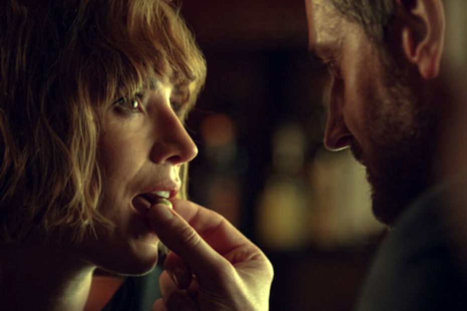 Passione e desiderio sullo schermo: la lista delle serie erotiche su Netflix. Da 'Supersex' a 'Lady Voyeur': le serie più hot da non perdere