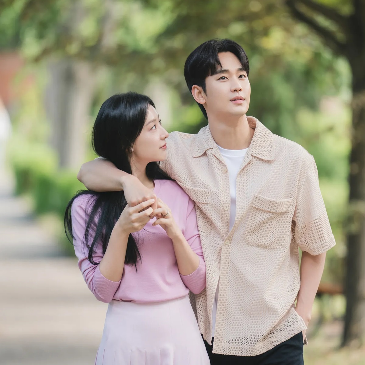 Queen of Tears la Regina delle lacrime serie tv k-drama trama cast storia vera trailer recensione netflix commedia romantica 