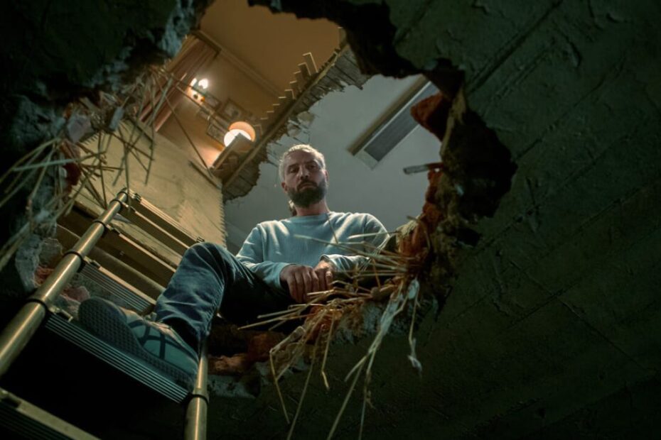 Ecco quando esce su Netflix Brick, il film claustrofobico tedesco che mantiene la tensione altissima