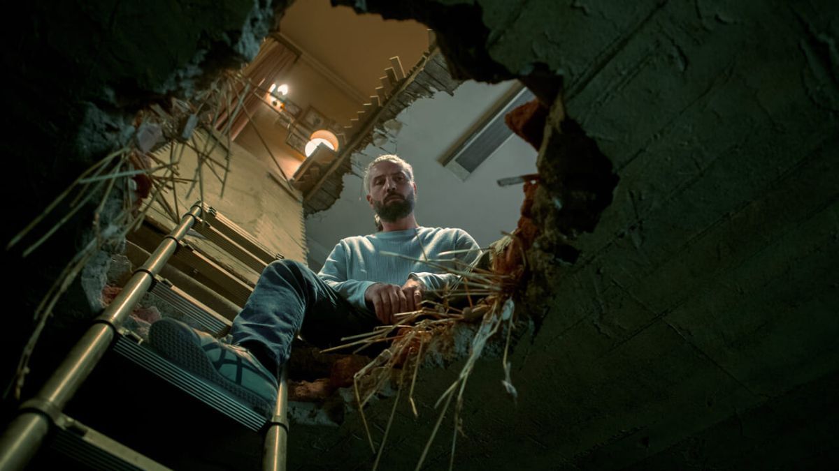 Ecco quando esce su Netflix Brick, il film claustrofobico tedesco che mantiene la tensione altissima