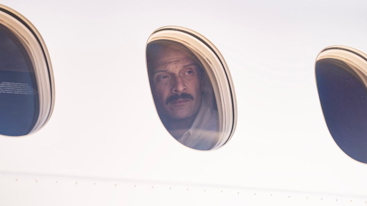 il nibbio film netflix - Il film sugli ultimi giorni di Nicola Calipari è su Netflix, per raccontarci la tragica storia vera di un eroe civile.