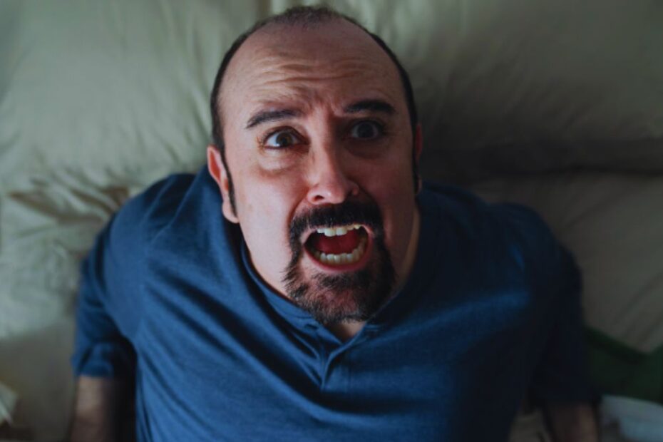 Death Inc. su Netflix con tutte le 3 stagioni della serie spagnola: una commedia nera che sorprende e diverte.