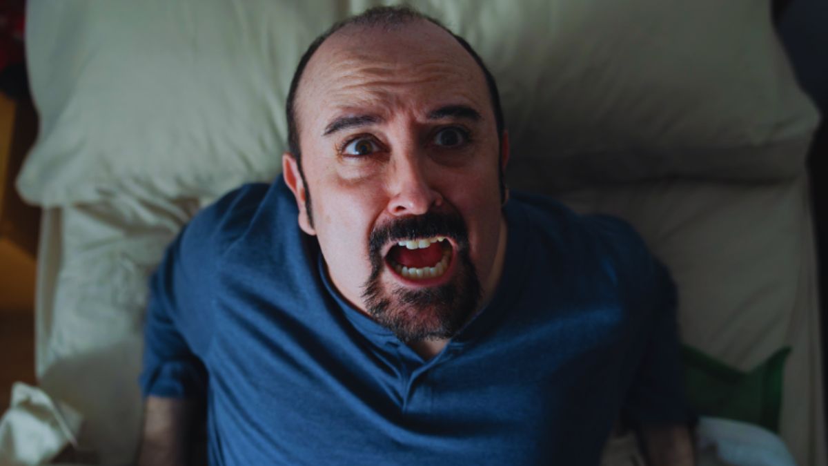 Death Inc. su Netflix con tutte le 3 stagioni della serie spagnola: una commedia nera che sorprende e diverte.