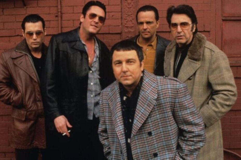 Donnie Brasco è su Netflix: un grande classico del genere crime. Con Johnny Depp, Al Pacino e il compianto Michael Madsen.