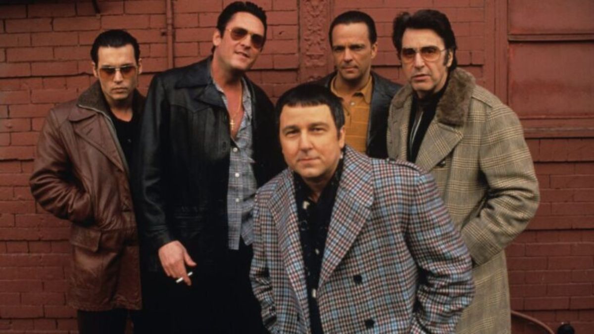 Donnie Brasco è su Netflix: un grande classico del genere crime. Con Johnny Depp, Al Pacino e il compianto Michael Madsen.