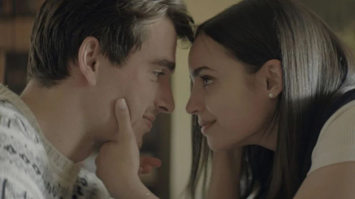 Il mio anno a Oxford : quando esce su Netflix il film romantico con Sofia Carson che, siamo pronti a scommettere, sarà il successo dell'estate