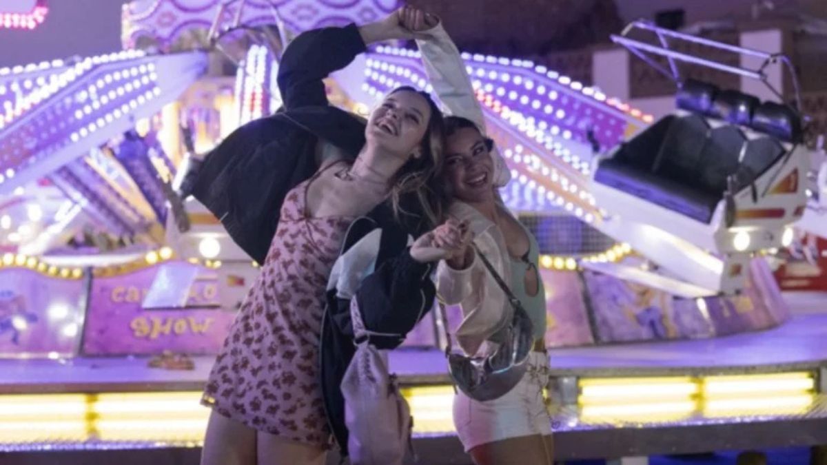 "Due tombe" è la nuova serie spagnola, anzi miniserie, che vedremo presto su Netflix. Tra i protagonisti c'è Il Professore de La Casa di Carta
