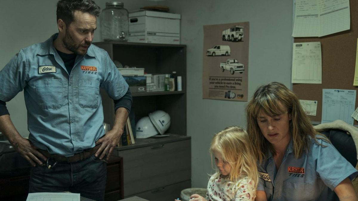 Painkiller: la serie Netflix ricostruisce l'epidemia (indotta) da oppioidi negli USA, e le enormi colpe della Purdue Pharma.