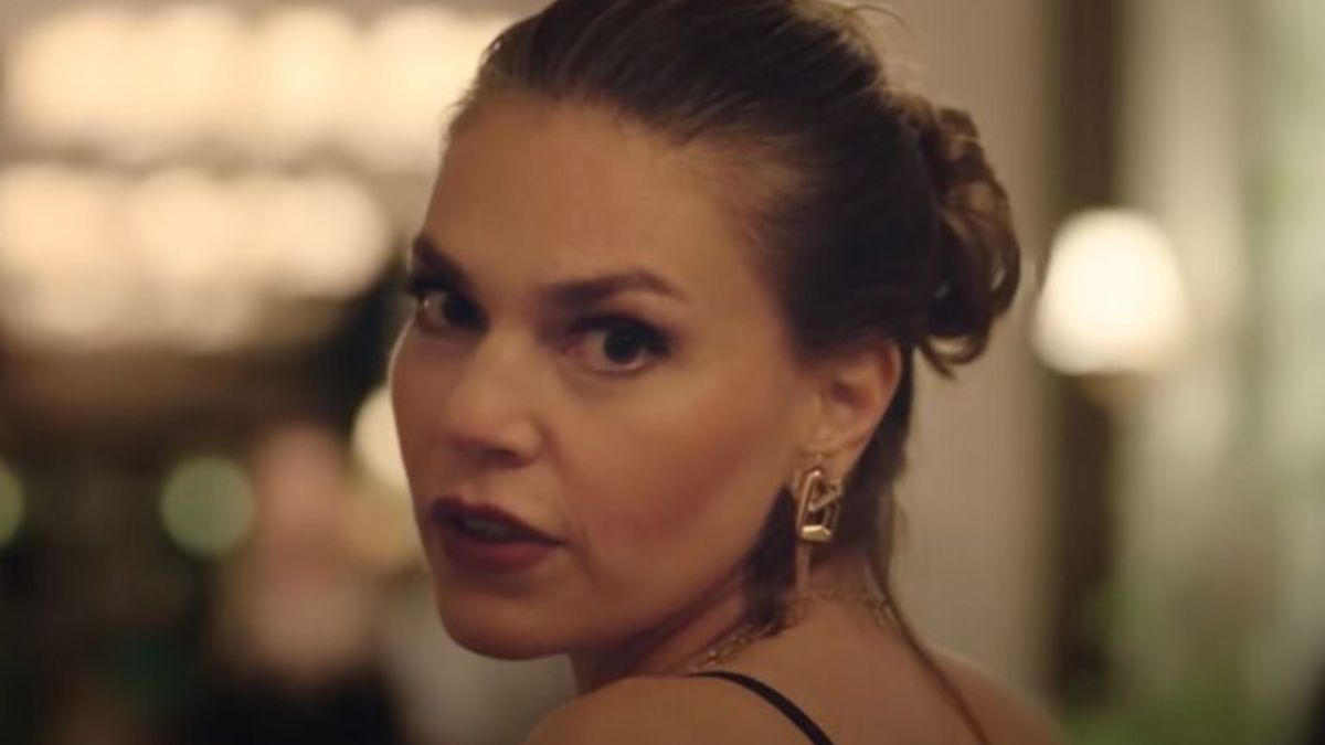 Old Money, la nuova e attesissima serie turca finalmente su Netflix: il fulcro del racconto è un amore contrastato, tra due mondi opposti.