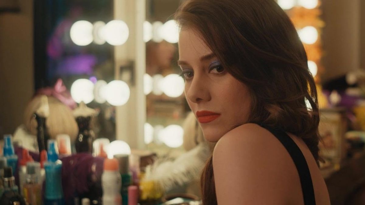 "Oh Belinda" è il film turco su Netflix che unisce commedia, dramma e un pizzico di magia surreale.  Con la star di Endless Love.