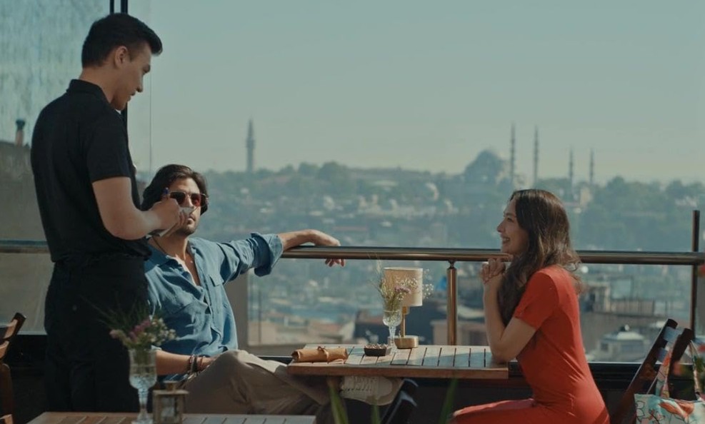 "Oh Belinda" è il film turco su Netflix che unisce commedia, dramma e un pizzico di magia surreale.  Con la star di Endless Love.