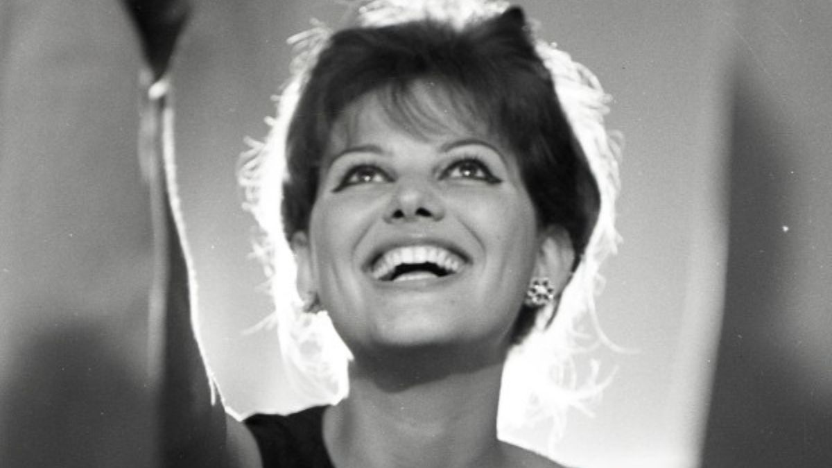 È morta Claudia Cardinale: con la sua scomparsa finisce un'epoca che rimpiangiamo, quelle delle grandi dive del Novecento