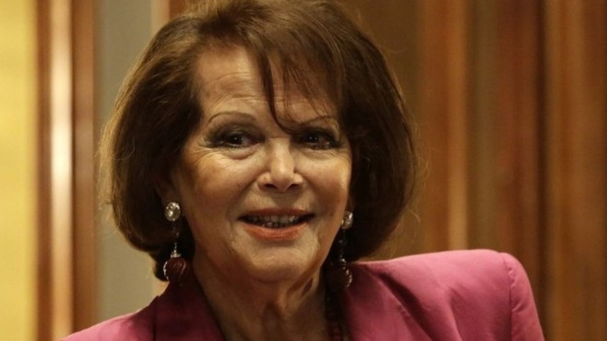 È morta Claudia Cardinale: con la sua scomparsa finisce un'epoca che rimpiangiamo, quelle delle grandi dive del Novecento