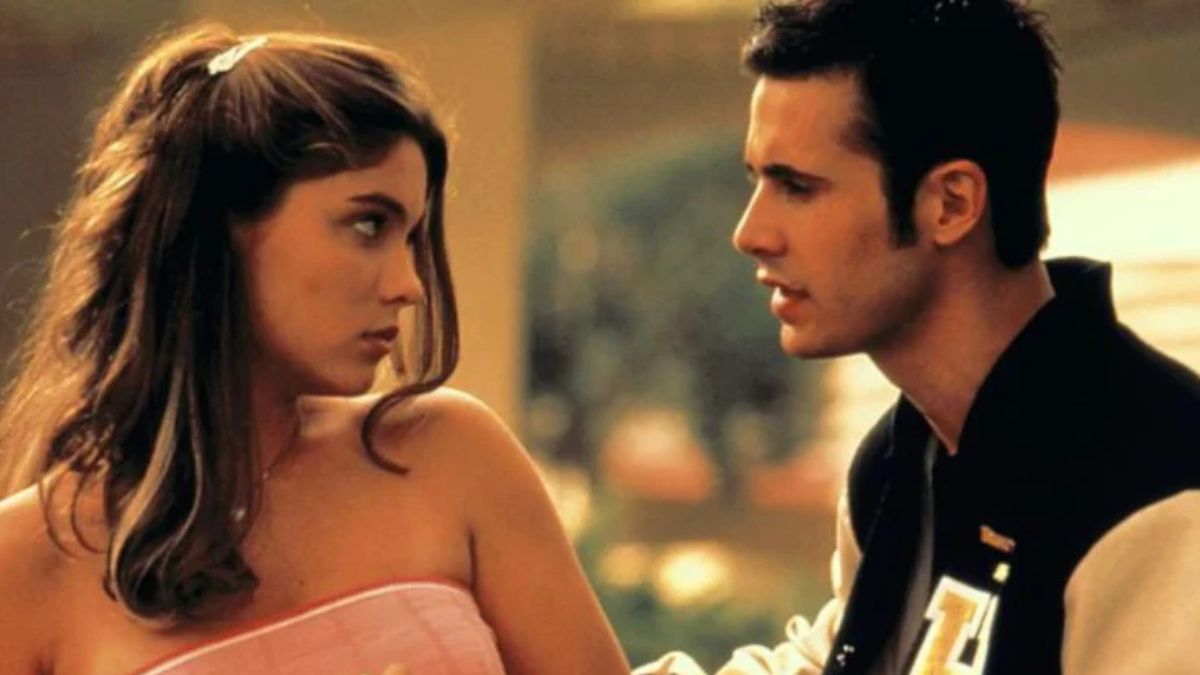 Kiss Me: su Netflix il film romantico che è diventata un cult per il pubblico più giovane, e non solo.