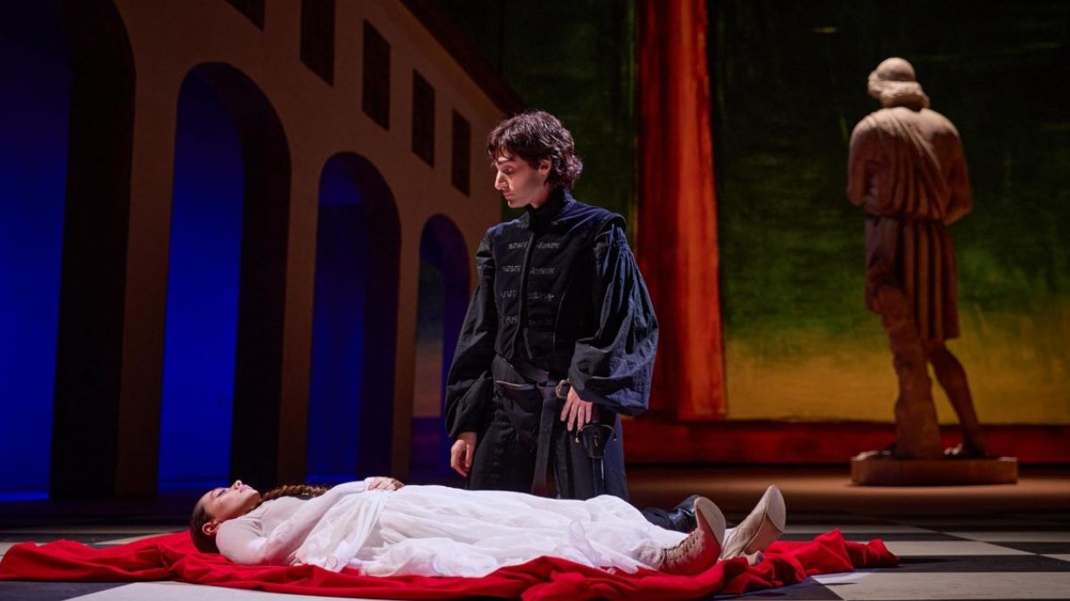 Romeo È Giulietta, un film corale tutto italiano: in Top 10 su Netflix. Giovanni Veronesi porta il mito shakespeariano nel presente.