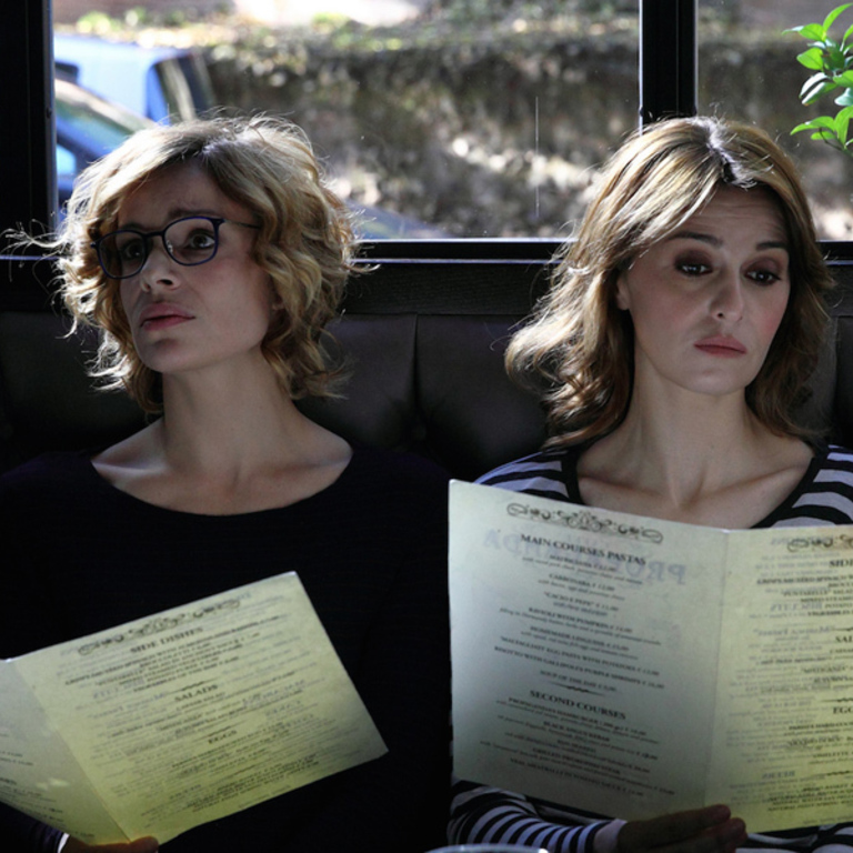 Stasera guarda su Netflix una commedia ironica e pungente con Paola Cortellesi