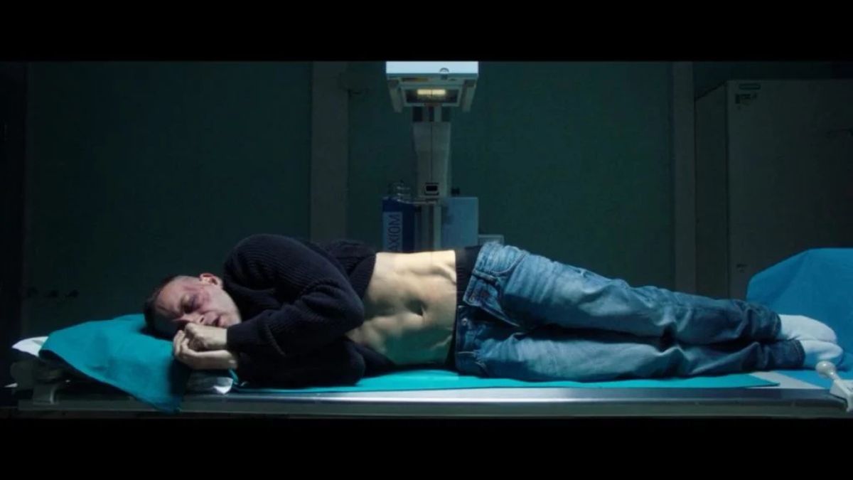 Sulla mia pelle su Netflix racconta in modo crudo e asciutto la vicenda reale di Stefano Cucchi. Trama, cast, recensioni e curiosità.