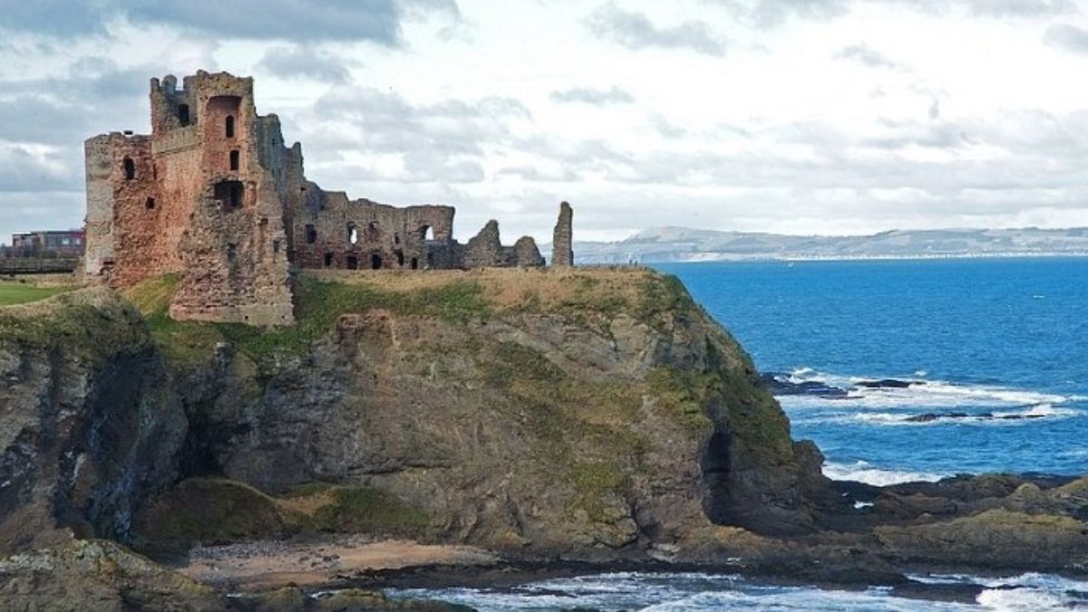 Tutte le location di Frankenstein, il film di del Toro su Netflix, che sta dominando la Top 10 in 85 Paesi in tutto il mondo.