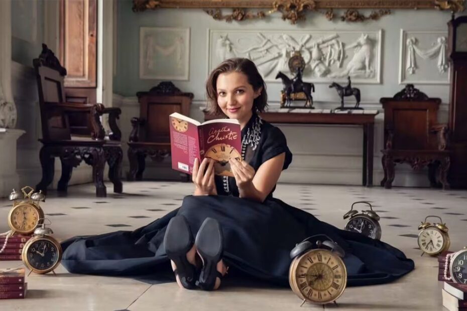 I sette quadranti di Agatha Christie: ecco quando esce su Netflix la miniserie tratta dal giallo della celebre scrittrice.