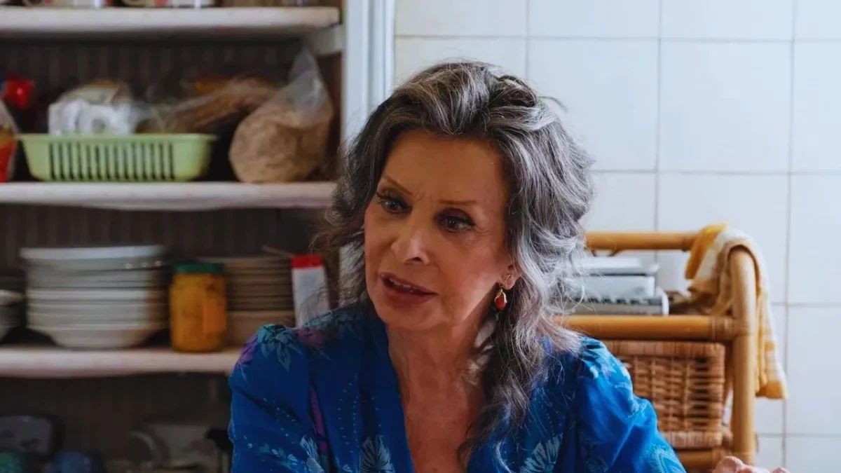 La vita davanti a sé: il film con Sofia Loren è "nascosto" nel catalogo di Netflix. In questo titolo del 2020, la Loren è diretta dal figlio.