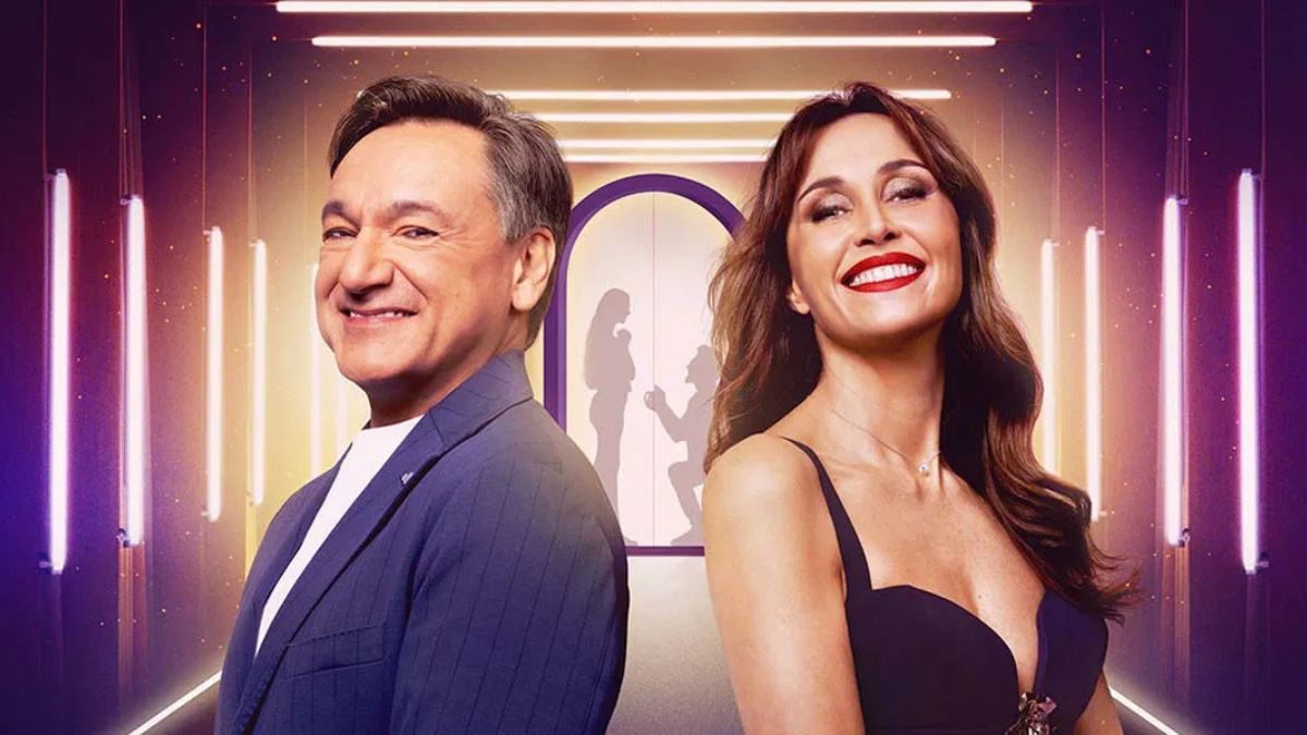 L’amore è cieco: Italia, il nuovo reality su Netflix è già in Top 10. Conducono, per la prima volta assieme, Fabio Caressa e Benedetta Parodi.