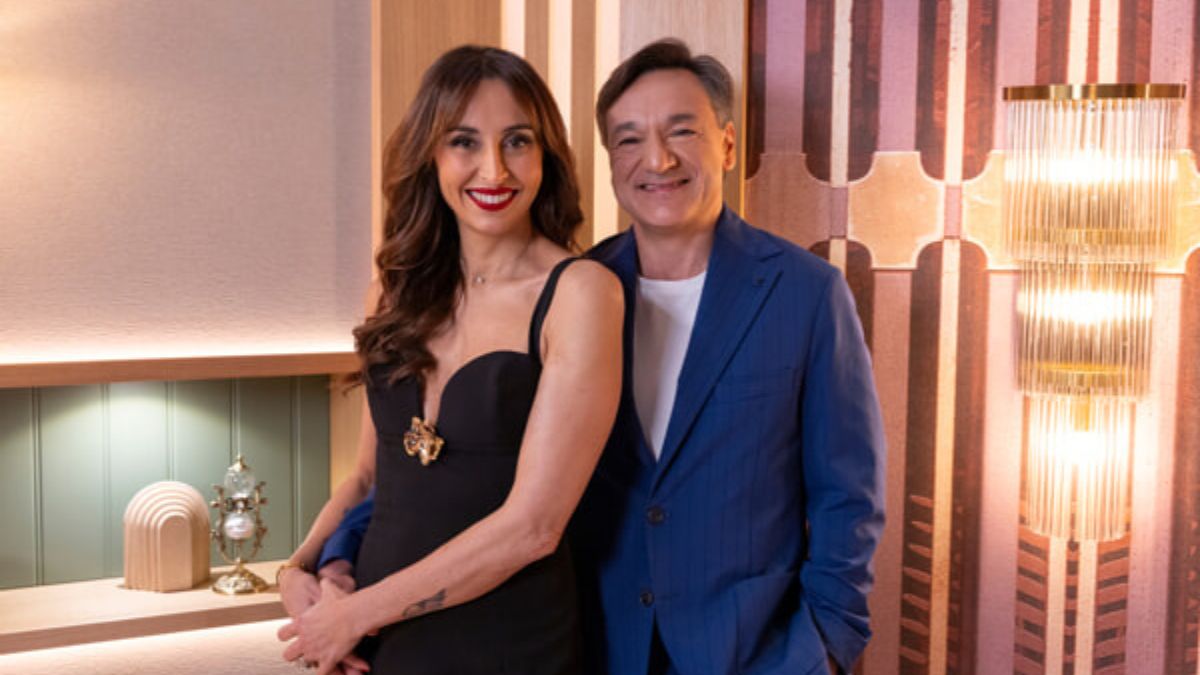 L’amore è cieco: Italia, il nuovo reality su Netflix è già in Top 10. Conducono, per la prima volta assieme, Fabio Caressa e Benedetta Parodi.