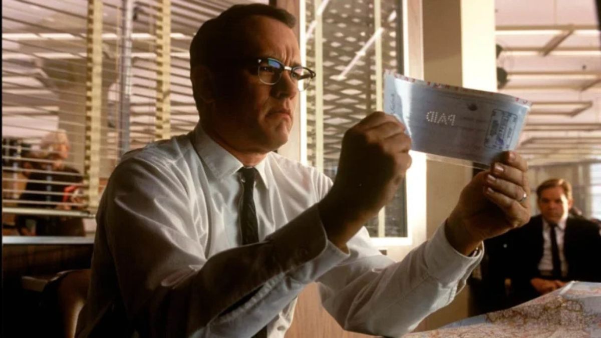 Prova a prendermi è su Netflix: un film che non invecchia mai, con le strepitose interpretazioni di Leonardo DiCaprio e Tom Hanks. Una storia vera!