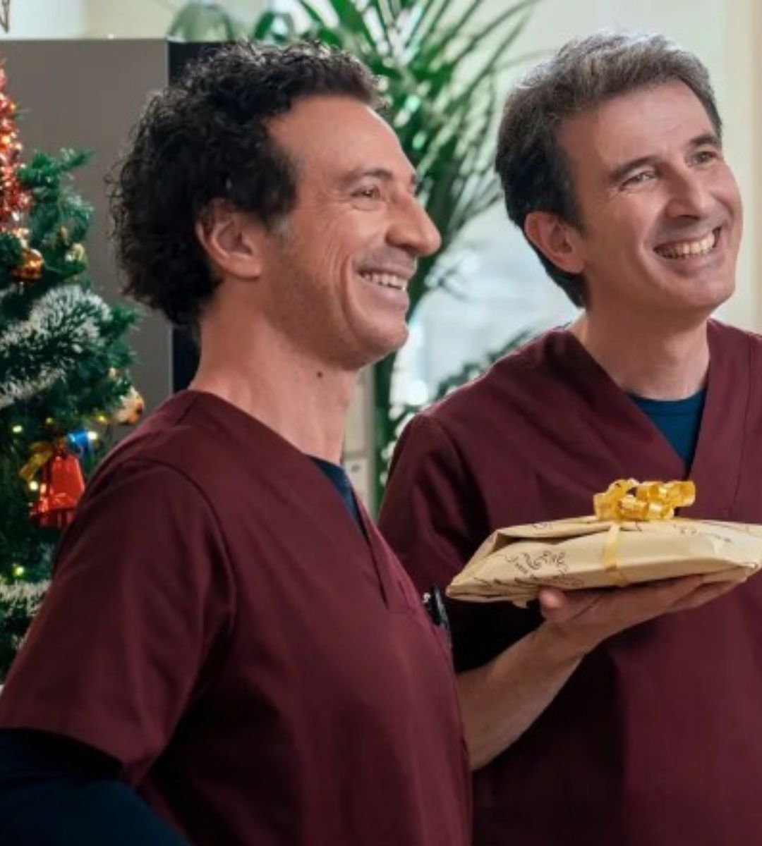 Sicilia Express: Ficarra e Picone dominano la Top 10 delle serie Tv su Netflix con una miniserie divertentissima e che fa riflettere.