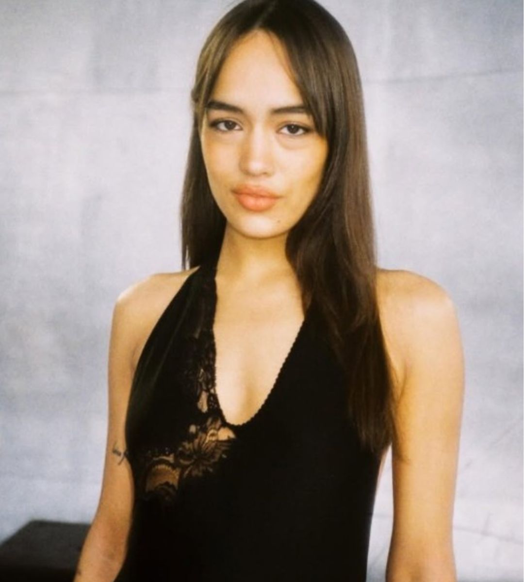 Chi è Thalia Besson: tutto sulla new entry della stagione 5 di Emily in Paris, figlia del grande regista francese