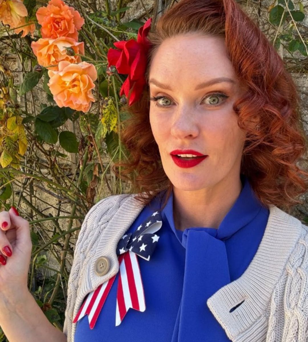 Jennifer Marshall di Stranger Things racconta la sua lotta contro il cancro. Si è potuta curare proprio grazie alla serie tv