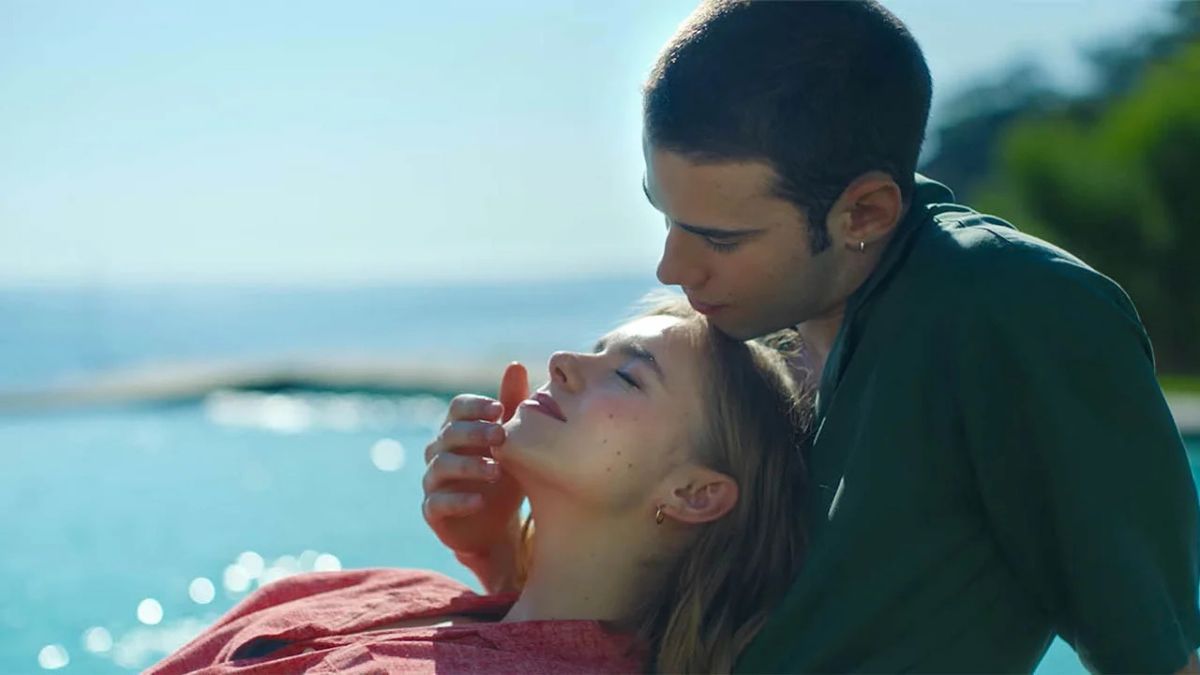 Su Netflix: Dalla mia finestra, il sensuale teen drama spagnolo che rompe i tabù e ci racconta un amore e una passione rovente.
