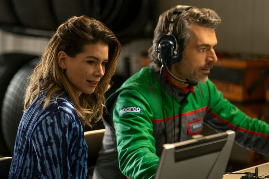 Non sai cosa guardare? Ecco le 10 serie tv più viste oggi su Netflix Italia: successi, sorprese e qualche titolo che non ti aspetti.