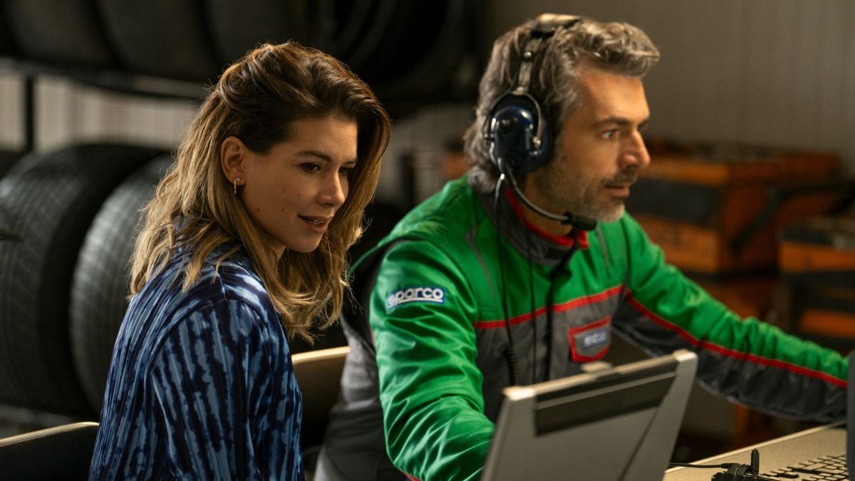 Non sai cosa guardare? Ecco le 10 serie tv più viste oggi su Netflix Italia: successi, sorprese e qualche titolo che non ti aspetti.