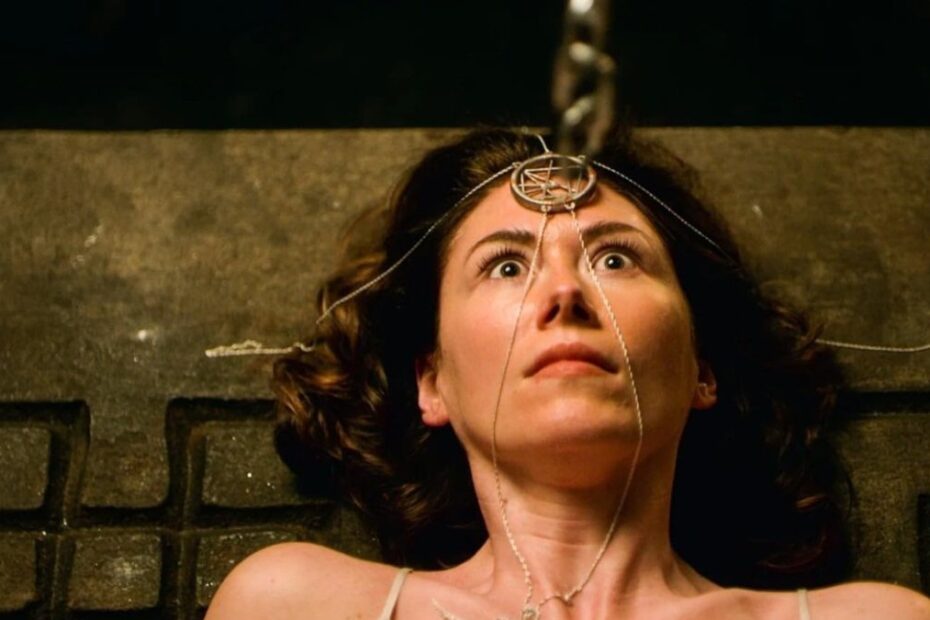 The Order, la serie horror è un gioiello nascosto su Netflix: 2 appassionanti stagioni