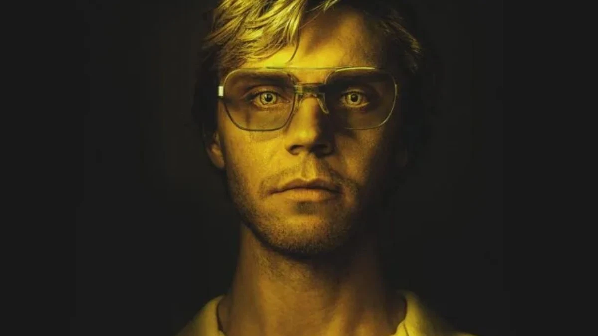 La recensione di Monster 4: La storia di Lizzie Borden, nuova stagione Netflix tra atmosfere teatrali, true crime e qualche occasione mancata.