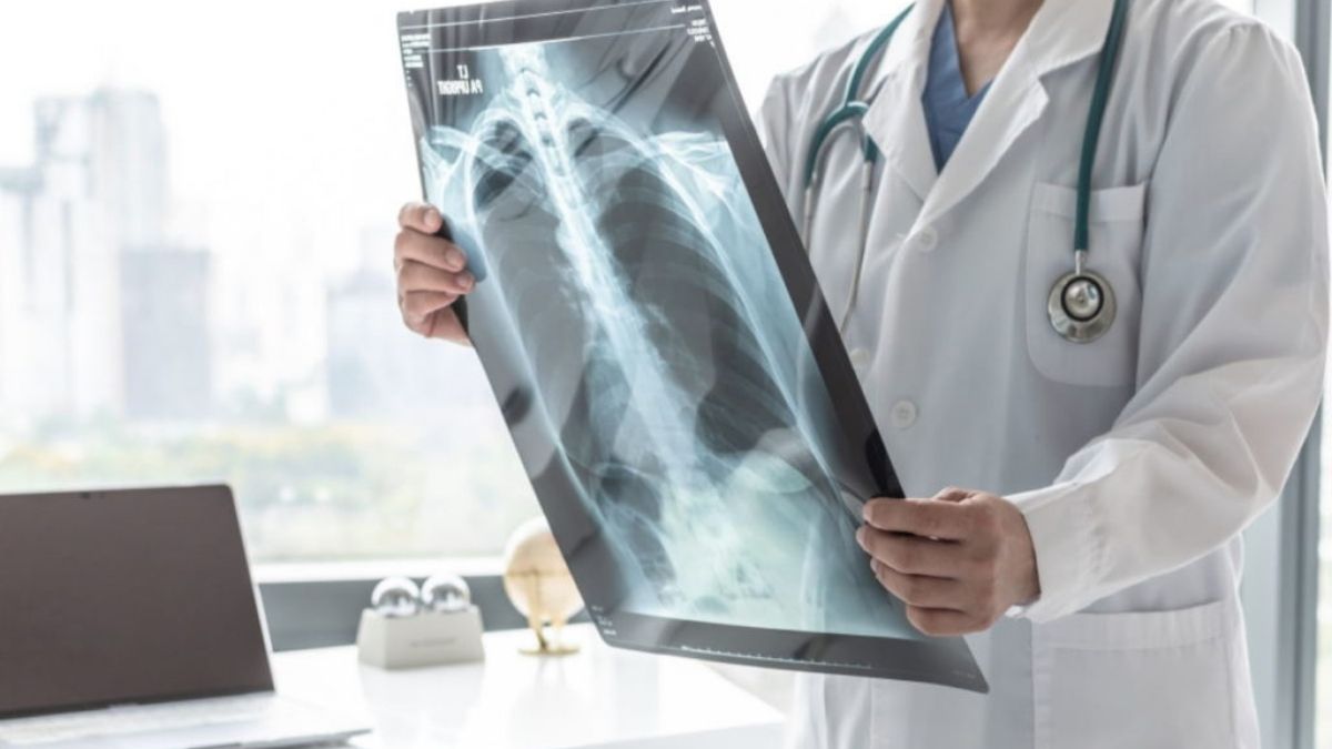 The Plastic Detox: microplastiche nel corpo umano, il documentario-choc di Netflix inquadra i rischi di una prolungata esposizione.