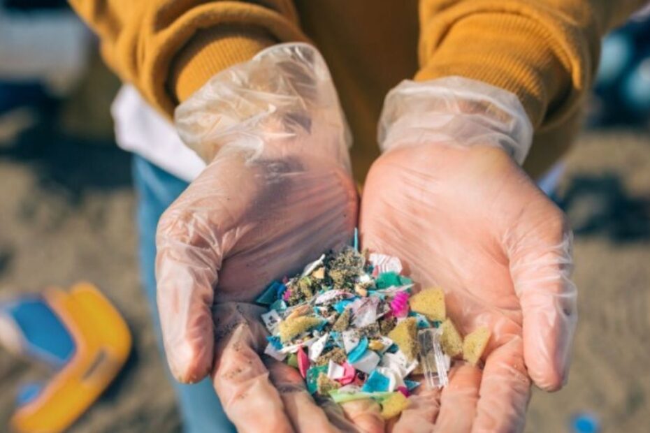 The Plastic Detox: microplastiche nel corpo umano, il documentario-choc di Netflix inquadra i rischi di una prolungata esposizione.