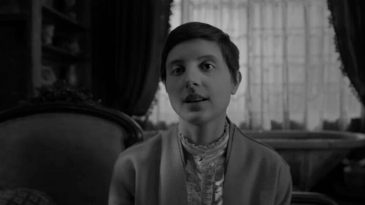 El conde è su Netflix: una satira feroce tra horror e ricostruzione storica sul periodo della dittatura di Pinochet in Cile.