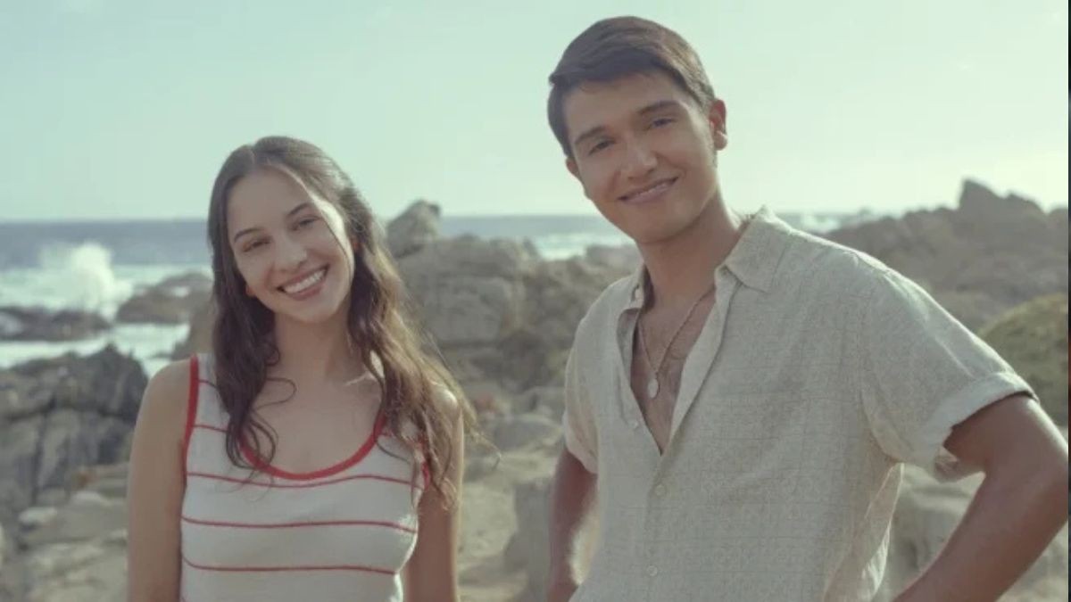 Ardente pazienza è disponibile su Netflix il film su Neruda, tratto dal romanzo di Skarmeta che ha già ispirato il capolavoro di Troisi.