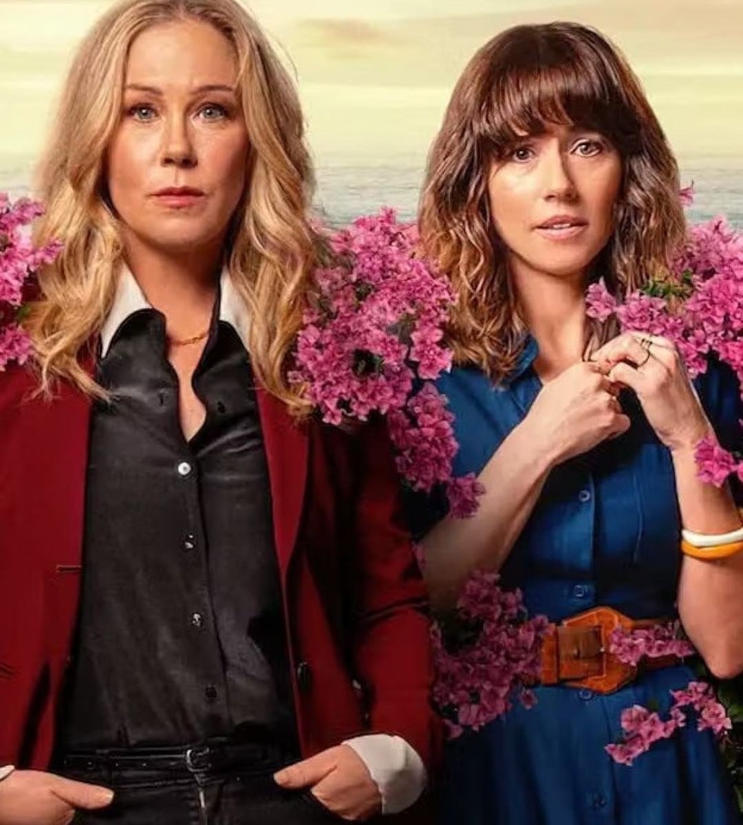 Dead to Me: su Netflix le 3 irresistibili stagioni della dark comedy con Christina Applegate, pluripremiata agli Emmy.