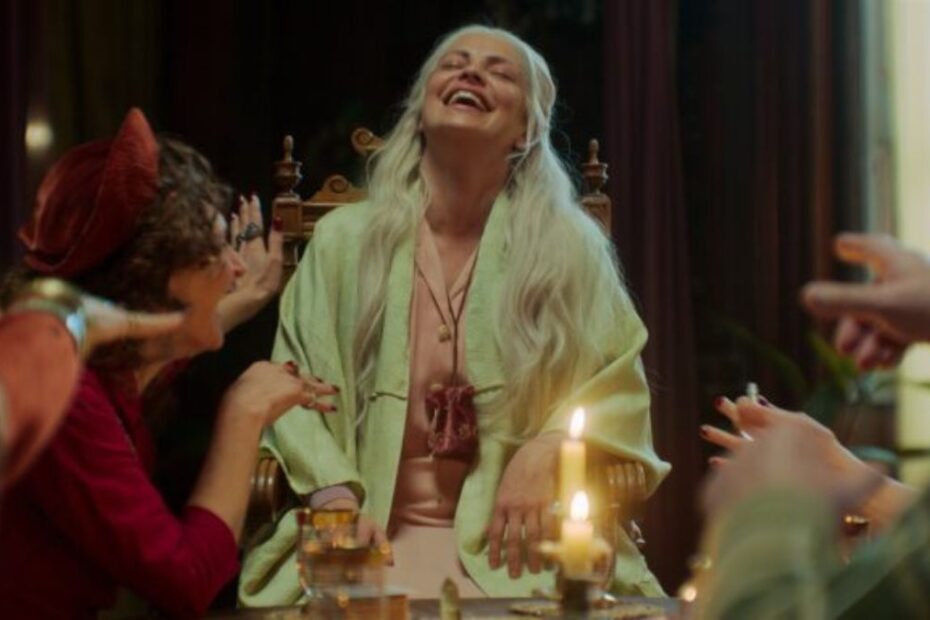 La casa degli spiriti diventa serie TV: dove e quando guardare l'ambiziosa miniserie che è prodotta dalla stessa scrittrice Isabel Allende.