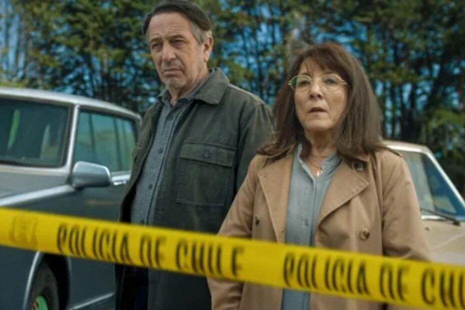 Alguien tiene que saber è un'imperdibile serie crime cilena che sta facendo parlare di sé in tutto il mondo.