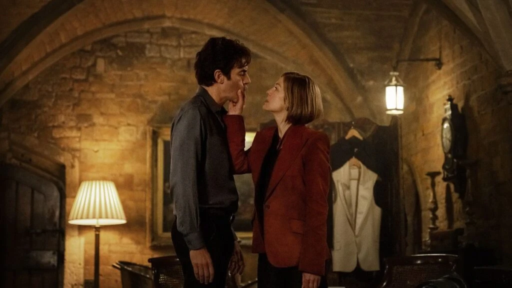 Ladies First, commedia Netflix con Sacha Baron Cohen e Rosamund Pike