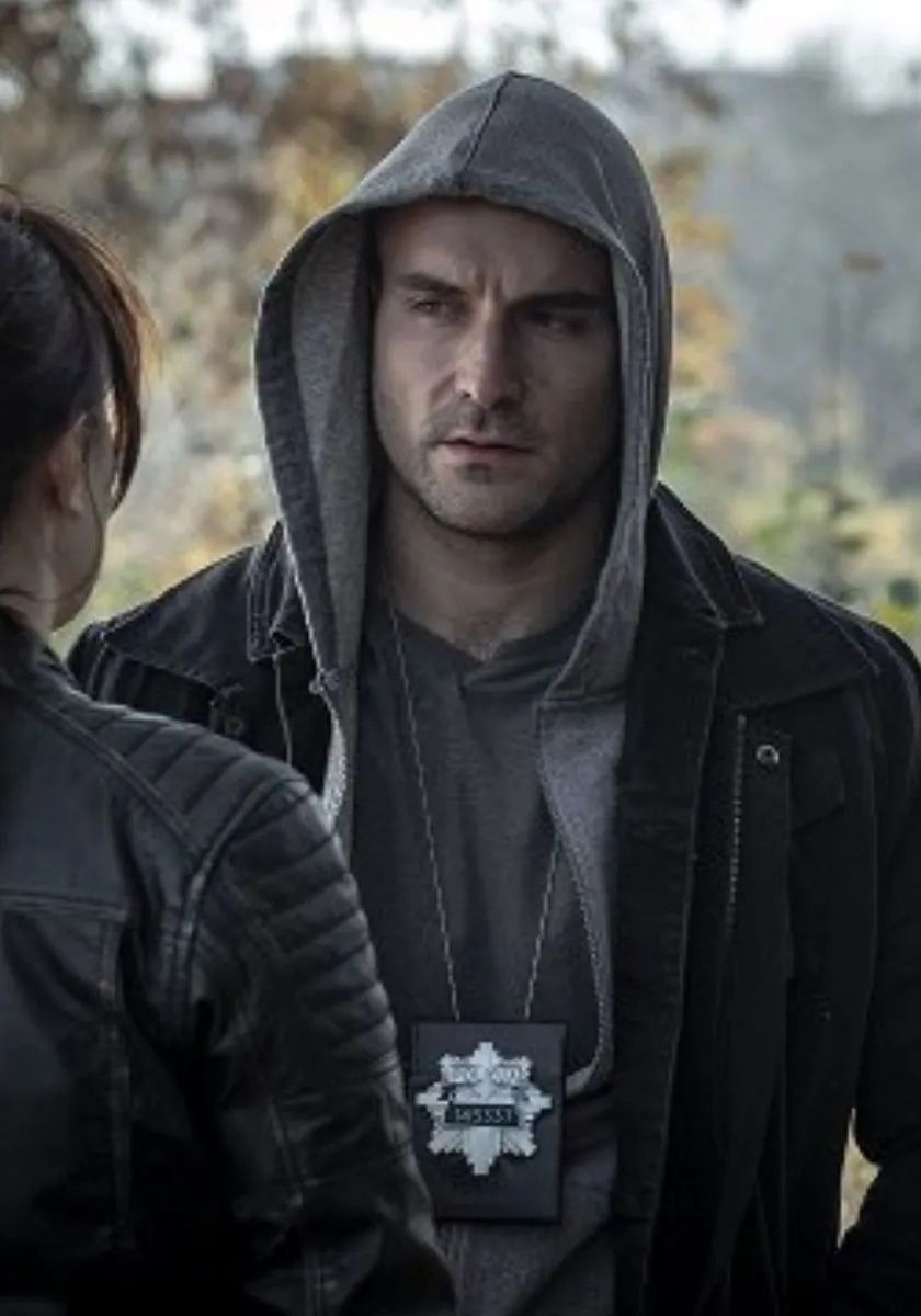 Servants of War: su Netflix il coinvolgente thriller polacco. Un delitto, anzi due, ma i Servizi vogliono insabbiare tutto.
