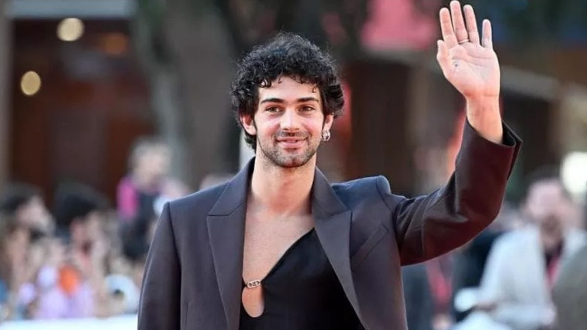 Massimiliano Caiazzo: tutto ciò che devi sapere sulla giovane star di Mare Fuori, Storia della mia famiglia e del biopic su Pino Daniele.