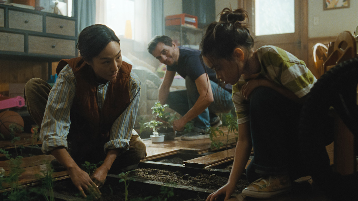 The Last House: Greta Lee e Wagner Moura protagonisti del thriller claustrofobico in arrivo su Netflix. Ecco quando lo vedremo.