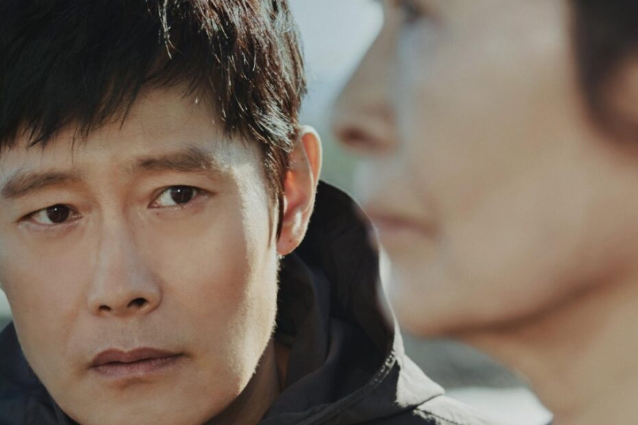 Lee Byung-hun in una scena di Our Blues – Vite intrecciate (2022) (3)