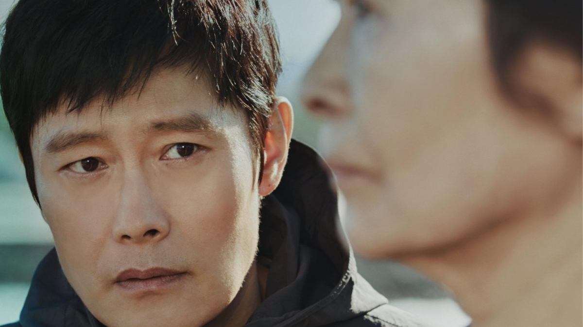 Lee Byung-hun in una scena di Our Blues – Vite intrecciate (2022) (3)