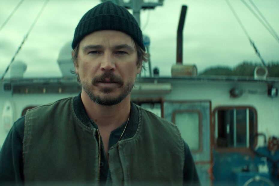 Below: la nuova serie Netflix e quel mistero nascosto negli abissi. Josh Hartnett dovrà affrontare questo oscuro segreto.